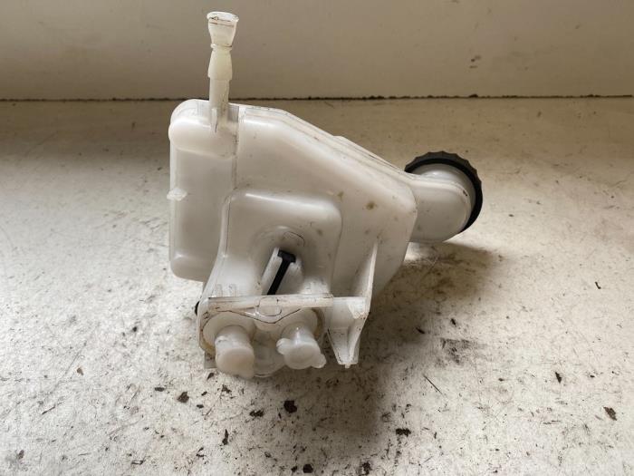 Brake fluid reservoir Citroen C5 Aircross 1.2 eTHP PureTech 130 9807687080