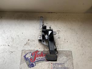 Used Clutch pedal Ford Focus 3 1.6 Ti-VCT 16V 125 Price on request offered by Autodemontage Joko B.V.