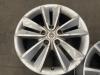 Wheel from a Renault Megane III Coupe (DZ) 2.0 16V CVT 2009