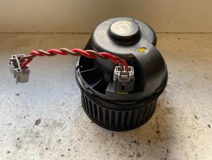 Used Heating and ventilation fan motor Ford Focus 3 1.6 Ti-VCT 16V 125 Price on request offered by Autodemontage Joko B.V.