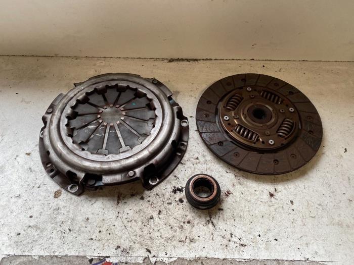 Usagé Kit embrayage (complet) Citroen C4 Berline (LC) 1.4 16V Prix sur demande proposé par Autodemontage Joko B.V.