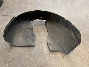 Begagnade Isolering, hjulhus Skoda Octavia Combi (1Z5) 1.6 MPI Pris på förfrågan erbjuds av Autodemontage Joko B.V.