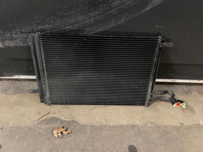 Usagé Condenseur de climatisation Skoda Octavia Combi (1Z5) 1.6 MPI Prix sur demande proposé par Autodemontage Joko B.V.