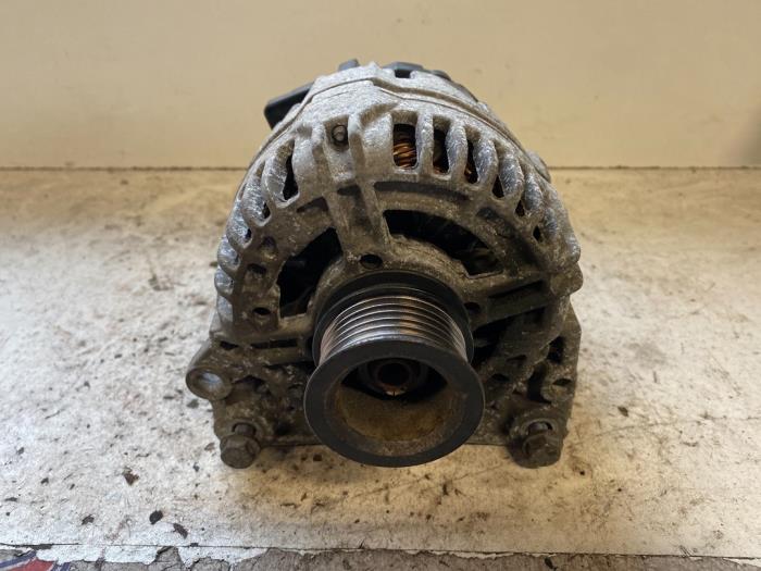 Usagé Dynamo Skoda Fabia (6Y2) 1.4i 16V Prix sur demande proposé par Autodemontage Joko B.V.