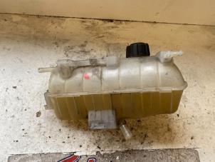 Used Expansion vessel Renault Kangoo Express (FW) 1.5 dCi 75 Price on request offered by Autodemontage Joko B.V.