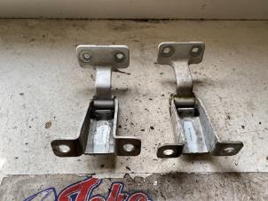 Used Tailgate hinge Renault Kangoo Express (FW) 1.5 dCi 75 Price on request offered by Autodemontage Joko B.V.