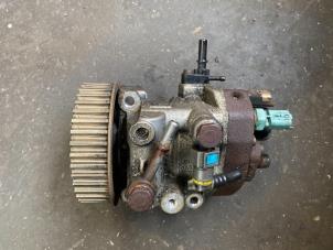 Used High pressure pump Renault Kangoo Express (FW) 1.5 dCi 75 Price on request offered by Autodemontage Joko B.V.