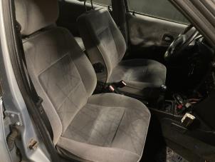 Gebrauchte Sitz rechts Peugeot 306 Break (7E) 1.6i XR,XT,ST Preis auf Anfrage angeboten von Autodemontage Joko B.V.