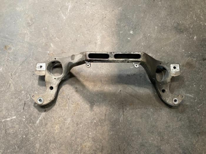 Used Engine mount Volkswagen Touareg (7LA/7L6) 3.2 V6 24V Price on request offered by Autodemontage Joko B.V.
