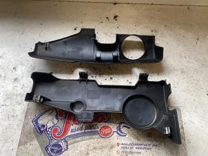 Abdeckblech Motor van een Volkswagen Touareg (7LA/7L6) 3.2 V6 24V 2003