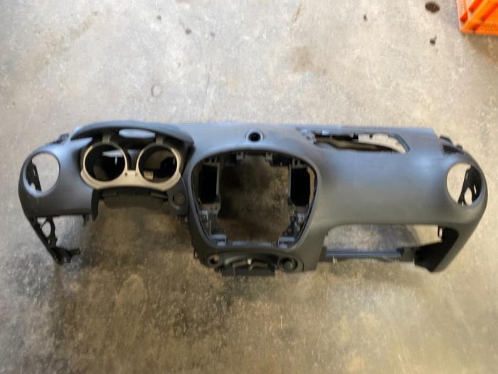Używane Panel Nissan Juke (F15) 1.2 DIG-T 16V Cena na żądanie oferowane przez Autodemontage Joko B.V.