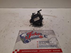 Used Vacuum pump (diesel) Chevrolet Orlando (YYM/YYW) 2.0 D 16V Price on request offered by Autodemontage Joko B.V.