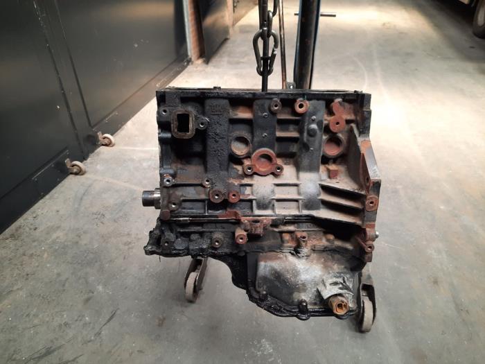 Used Engine crankcase Chevrolet Orlando (YYM/YYW) 2.0 D 16V Price on request offered by Autodemontage Joko B.V.
