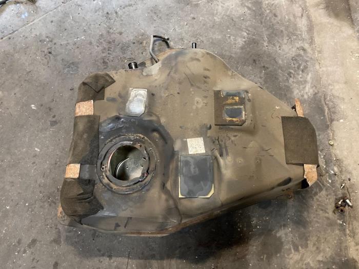 Używane Zbiornik Mazda 5 (CR19) 1.8i 16V Cena na żądanie oferowane przez Autodemontage Joko B.V.