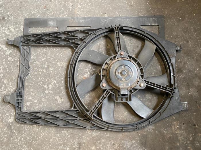 Używane Wentylator BMW Mini (R50/53) 1.6 16V One Cena na żądanie oferowane przez Autodemontage Joko B.V.