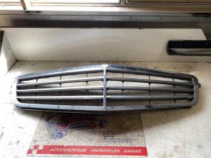 Used Grille Mercedes C (W204) 1.8 C-200K 16V Price on request offered by Autodemontage Joko B.V.