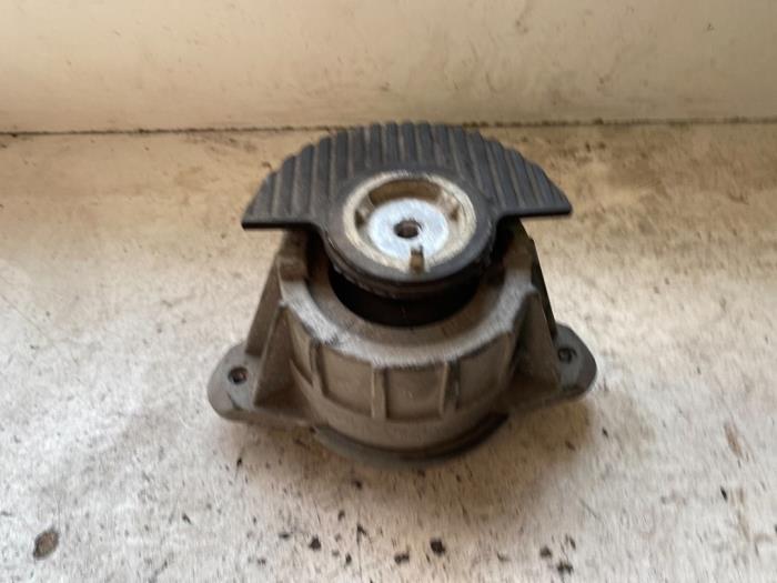 Used Engine mount Mercedes C (W204) 1.8 C-200K 16V Price on request offered by Autodemontage Joko B.V.
