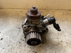 Used Mechanical fuel pump Ford Fiesta 6 (JA8) 1.6 TDCi 16V 95 Price on request offered by Autodemontage Joko B.V.