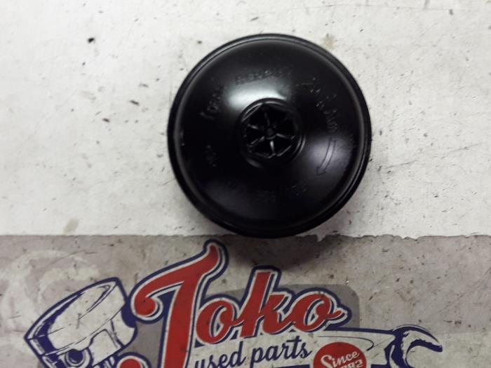 Gebrauchte Ölfilter Deckel Nissan Juke (F15) 1.2 DIG-T 16V Preis auf Anfrage angeboten von Autodemontage Joko B.V.