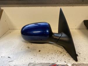 Used Wing mirror, right Opel Corsa C (F08/68) 1.2 16V Twin Port Price on request offered by Autodemontage Joko B.V.