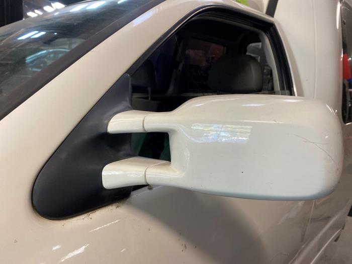 Używane Lusterko zewnetrzne lewe Volkswagen Caddy II (9K9A) 1.9 SDI Cena na żądanie oferowane przez Autodemontage Joko B.V.