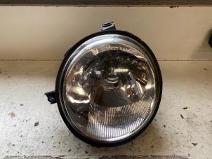 Used Headlight, left Volkswagen Lupo (6X1) 1.4 16V 75 Price on request offered by Autodemontage Joko B.V.