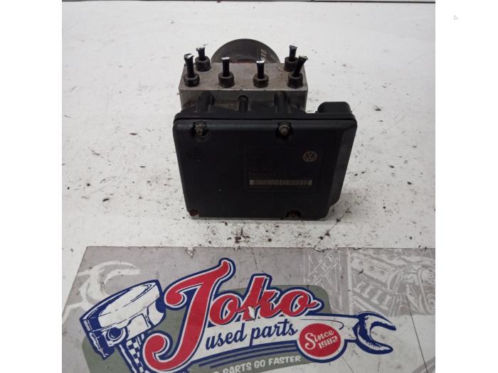 Usagé Bloc ABS Volkswagen Lupo (6X1) 1.4 16V 75 Prix sur demande proposé par Autodemontage Joko B.V.