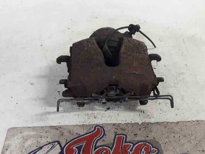 Gebrauchte Bremszange links vorne Opel Astra G (F08/48) 1.4 16V Preis auf Anfrage angeboten von Autodemontage Joko B.V.