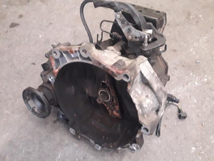 Gebrauchte Getriebe Volkswagen Golf IV (1J1) 1.6 FSI 16V Preis auf Anfrage angeboten von Autodemontage Joko B.V.