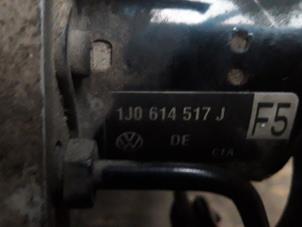 ABS Computer from a Volkswagen Golf IV (1J1) 1.6 FSI 16V 2003