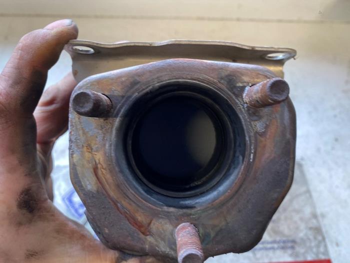 Exhaust manifold Volkswagen Polo IV 1.2 03D178BB BMD