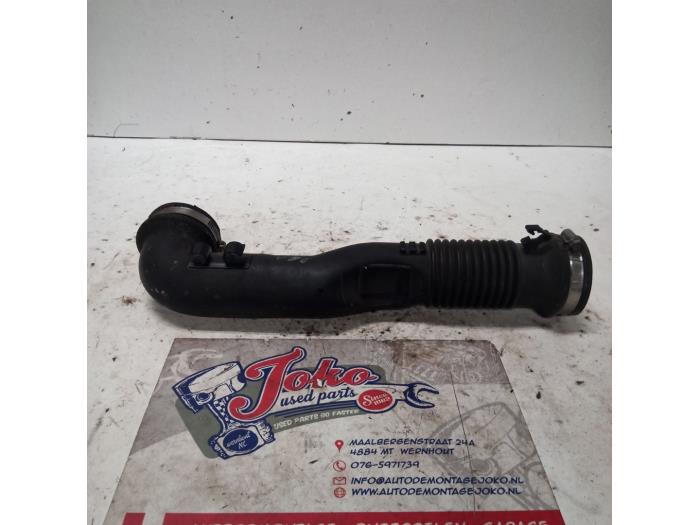Air intake hose from a Toyota Starlet (EP8/NP8) 1.3 Friend,XLi 12V 1993