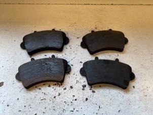 Used Front brake pad Opel Movano (4A1; 4A2; 4B2; 4B3; 4C2; 4C3) 2.5 CDTI 16V DPF Price on request offered by Autodemontage Joko B.V.