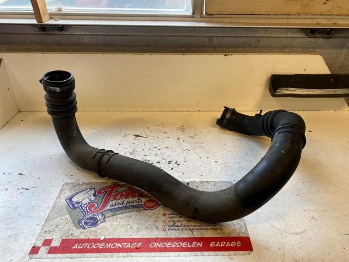 Gebrauchte Intercooler Rohr Opel Movano (4A1; 4A2; 4B2; 4B3; 4C2; 4C3) 2.5 CDTI 16V DPF Preis auf Anfrage angeboten von Autodemontage Joko B.V.