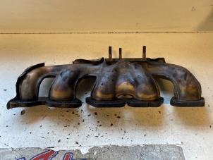 Used Exhaust manifold Opel Movano (4A1; 4A2; 4B2; 4B3; 4C2; 4C3) 2.5 CDTI 16V DPF Price on request offered by Autodemontage Joko B.V.
