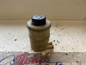 Used Power steering fluid reservoir Opel Movano (4A1; 4A2; 4B2; 4B3; 4C2; 4C3) 2.5 CDTI 16V DPF Price on request offered by Autodemontage Joko B.V.