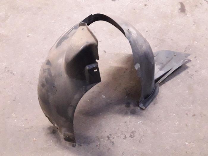 Używane Nadkole Volkswagen Fox (5Z) 1.2 Cena na żądanie oferowane przez Autodemontage Joko B.V.