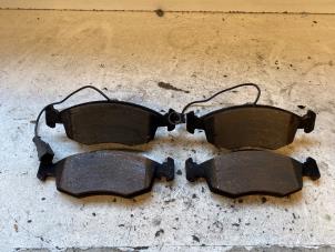 Used Front brake pad Fiat Punto Evo (199) 1.2 Euro 5 Price on request offered by Autodemontage Joko B.V.