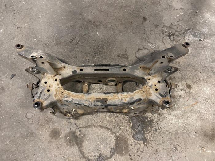 Gebrauchte Unterrahmen Nissan Qashqai (J10) 2.0 16V Preis auf Anfrage angeboten von Autodemontage Joko B.V.