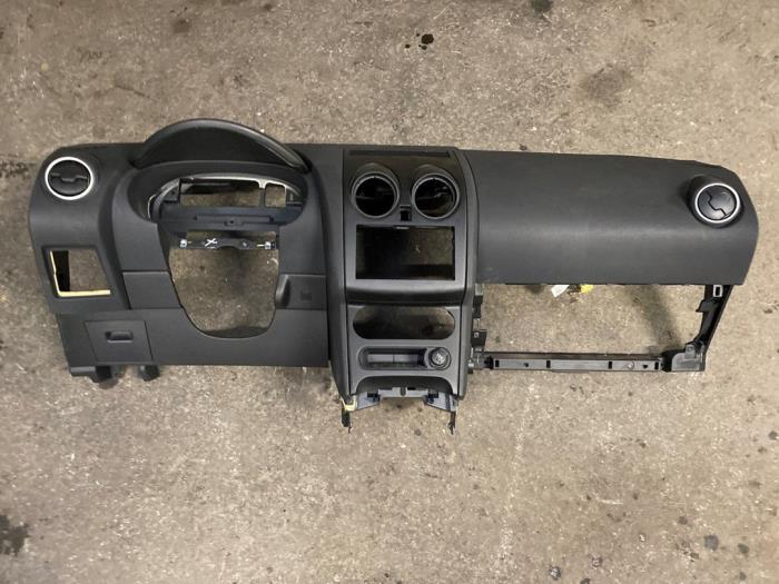 Używane Panel Nissan Qashqai (J10) 2.0 16V Cena na żądanie oferowane przez Autodemontage Joko B.V.