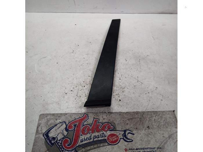 Decorative strip from a Ford Fiesta 5 (JD/JH) 1.4 16V 2006