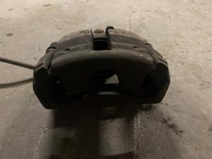 Used Front brake calliper, left Mercedes B (W245,242) 2.0 B-180 CDI 16V Price on request offered by Autodemontage Joko B.V.