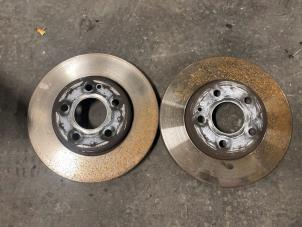 Used Front brake disc Mercedes B (W245,242) 2.0 B-180 CDI 16V Price on request offered by Autodemontage Joko B.V.