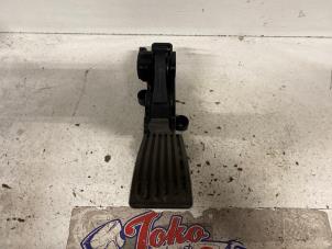 Used Accelerator pedal Mercedes B (W245,242) 2.0 B-180 CDI 16V Price on request offered by Autodemontage Joko B.V.