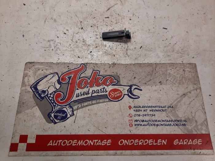 Begagnade Sensor (övriga) BMW 1 serie (F20) 118d 2.0 16V Pris på förfrågan erbjuds av Autodemontage Joko B.V.