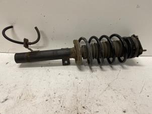 Used Front shock absorber rod, left Ford Fiesta 5 (JD/JH) 1.3 Price on request offered by Autodemontage Joko B.V.