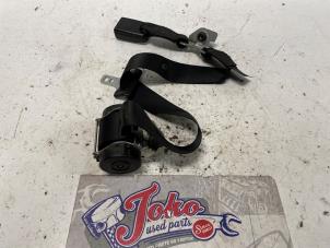 Gebrauchte Sicherheitsgurt Mitte hinten Ford Fiesta 5 (JD/JH) 1.3 Preis auf Anfrage angeboten von Autodemontage Joko B.V.