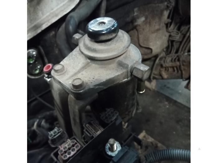 Begagnade Bränslefilterhus Nissan Patrol GR (Y61) 3.0 GR Di Turbo 16V Pris på förfrågan erbjuds av Autodemontage Joko B.V.