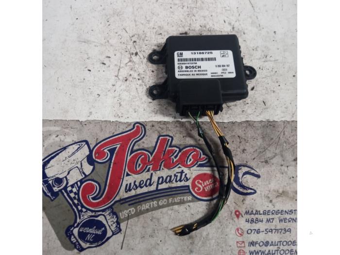 Begagnade PDC-modul Opel Corsa D 1.4 16V Twinport Pris på förfrågan erbjuds av Autodemontage Joko B.V.
