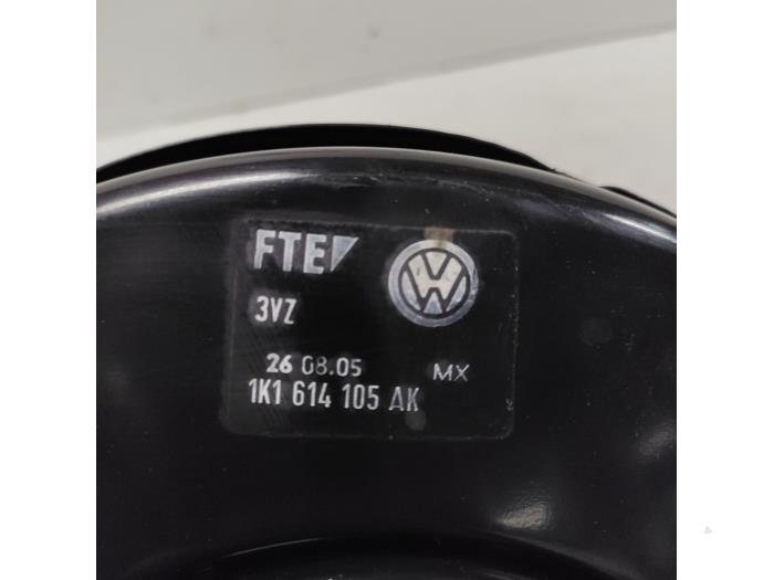 Servo frein d'un Volkswagen Jetta III (1K2) 1.6 2005
